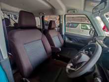 https://riyasewana.com/uploads/toyota-roomy-26133953924.jpg