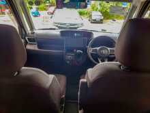 https://riyasewana.com/uploads/toyota-roomy-26133953993.jpg