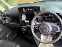 https://riyasewana.com/uploads/toyota-roomy-2812013733.jpg