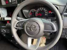 https://riyasewana.com/uploads/toyota-roomy-28120137954.jpg