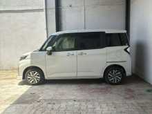 https://riyasewana.com/uploads/toyota-roomy-301704084922.jpg