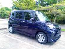 https://riyasewana.com/uploads/toyota-roomy-4191235553.jpg
