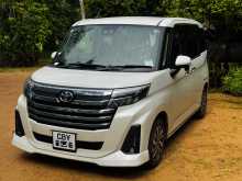 Toyota Roomy Custom G 2023 Car