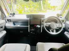 https://riyasewana.com/uploads/toyota-roomy-custom-13143649156.jpg