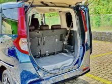 https://riyasewana.com/uploads/toyota-roomy-custom-199152524493.jpg