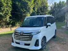 Toyota ROOMY CUSTOM G T 2022 Car