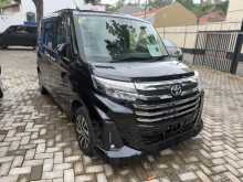 Toyota Roomy Custom G 2023 Car