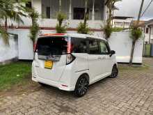 https://riyasewana.com/uploads/toyota-roomy-custom-28163428312.jpg