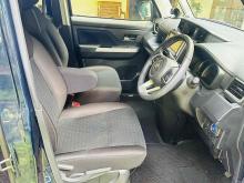 https://riyasewana.com/uploads/toyota-roomy-custom-312372024521.jpg