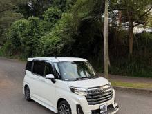 Toyota ROOMY CUSTOM G 2023 Car
