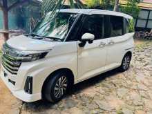 https://riyasewana.com/uploads/toyota-roomy-custom-7124343512.jpg