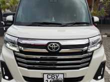 Toyota Roomy Custom G 2023 Car