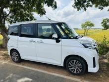 https://riyasewana.com/uploads/toyota-roomy-g-1513565424771.jpg