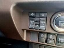 https://riyasewana.com/uploads/toyota-roomy-g-171137516104.jpg