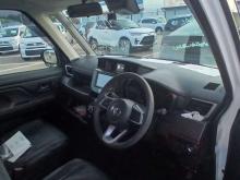 https://riyasewana.com/uploads/toyota-roomy-g-18818086154.jpg
