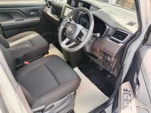 https://riyasewana.com/uploads/toyota-roomy-g-41123006444.jpg