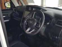 https://riyasewana.com/uploads/toyota-roomy-g-619171122093.jpg