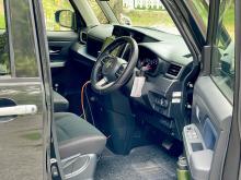 https://riyasewana.com/uploads/toyota-roomy-gs-1821323617256.jpg