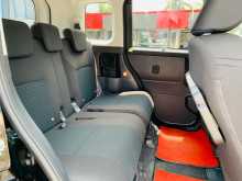 https://riyasewana.com/uploads/toyota-roomy-gs-2992127476.jpg