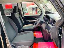 https://riyasewana.com/uploads/toyota-roomy-gs-2992127985.jpg