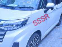 https://riyasewana.com/uploads/toyota-roomy-gt-18141514553.jpg