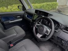 https://riyasewana.com/uploads/toyota-roomy-gt-211191617985.jpg