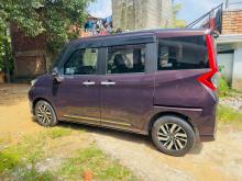 https://riyasewana.com/uploads/toyota-roomy-gt-710331017676.jpg
