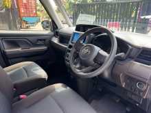 https://riyasewana.com/uploads/toyota-roomy-tank-2023-1814384512604.jpg