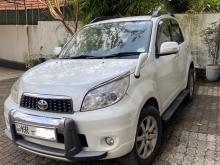 Toyota Rush 2010 SUV