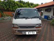 Toyota Hiace Dolphin RZH 102 2001 Van