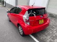 https://riyasewana.com/uploads/toyota-s-grade-2012-110325112093.jpg