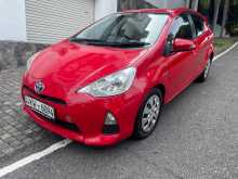 https://riyasewana.com/uploads/toyota-s-grade-2012-110325112102.jpg