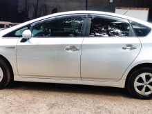 Toyota Prius S LED 2013 Car