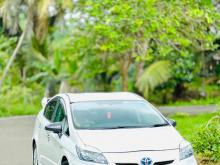 Toyota Prius S Touring 2011 Car