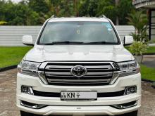 Toyota Sahara V8 ZX URJ202 2011 SUV