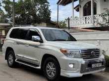 Toyota Sahara V8 2013 SUV