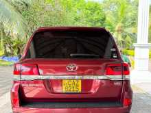 https://riyasewana.com/uploads/toyota-sahara-v8-22123219812.jpg