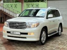 https://riyasewana.com/uploads/toyota-sahara-v8-25930056356.jpg
