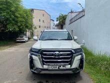 Toyota Sahara V8 2013 SUV