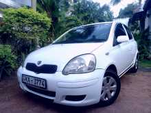 Toyota VITZ 2005 Car