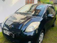 Toyota SCP 90 Vitz 2009 Car