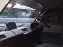 https://riyasewana.com/uploads/toyota-sell-hiace-1986-610121112394.jpg