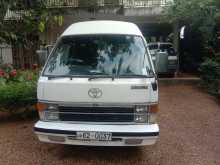 Toyota Shell 1989 Van