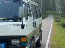 Toyota Shell 1989 Van