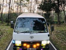 Toyota Shell 1991 Van