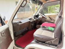 https://riyasewana.com/uploads/toyota-shell-hiacelh51-1318033617805.jpg