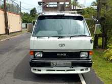 Toyota Shell LH61v 1989 Van