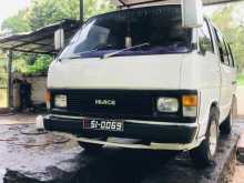 Toyota Hiace 1984 Van
