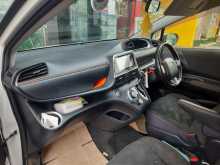 https://riyasewana.com/uploads/toyota-sienta-181941454083.jpg