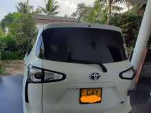 https://riyasewana.com/uploads/toyota-sienta-181941454202.jpg